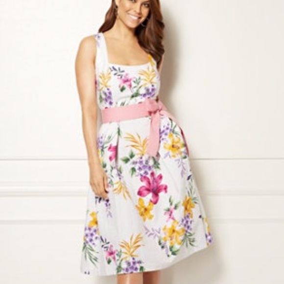 eva mendes for New York & Company Dresses & Skirts - NWT - NY&CO Cataraina Dress- Floral